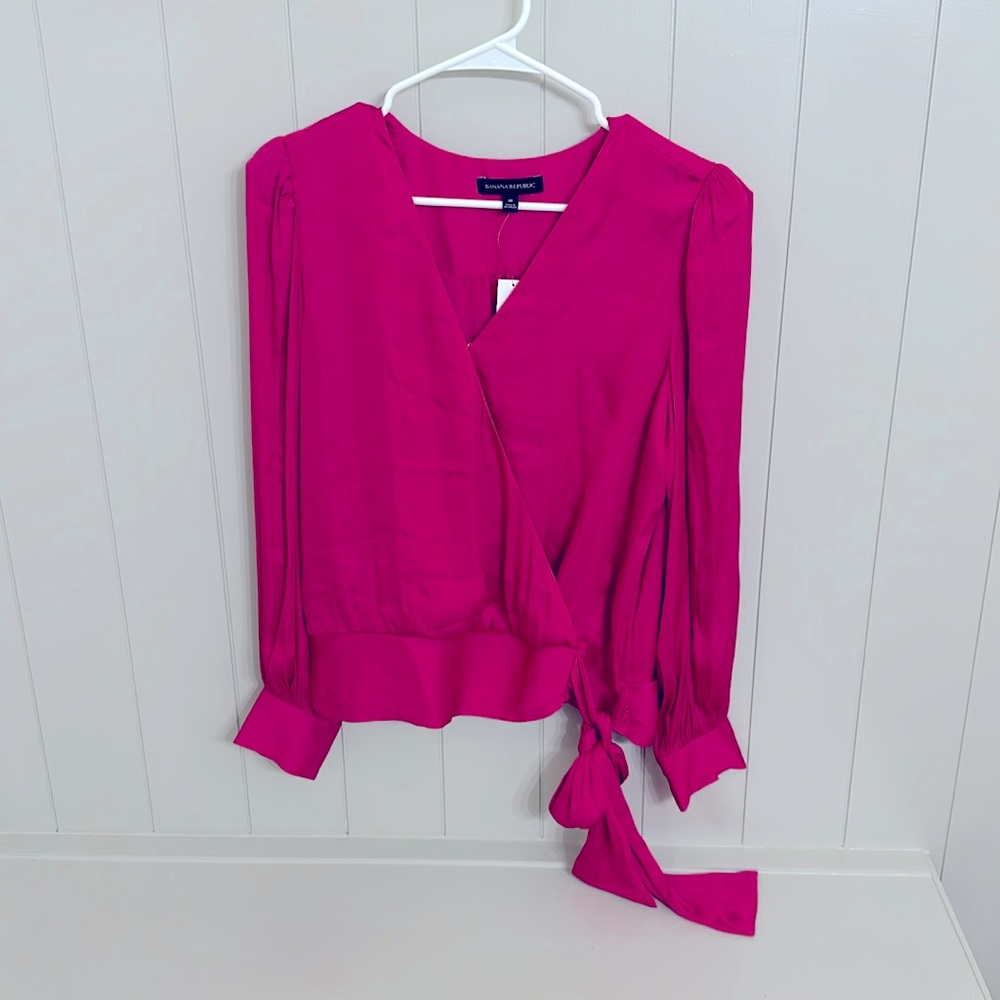 New w/ Tags Banana Republic Silky Top